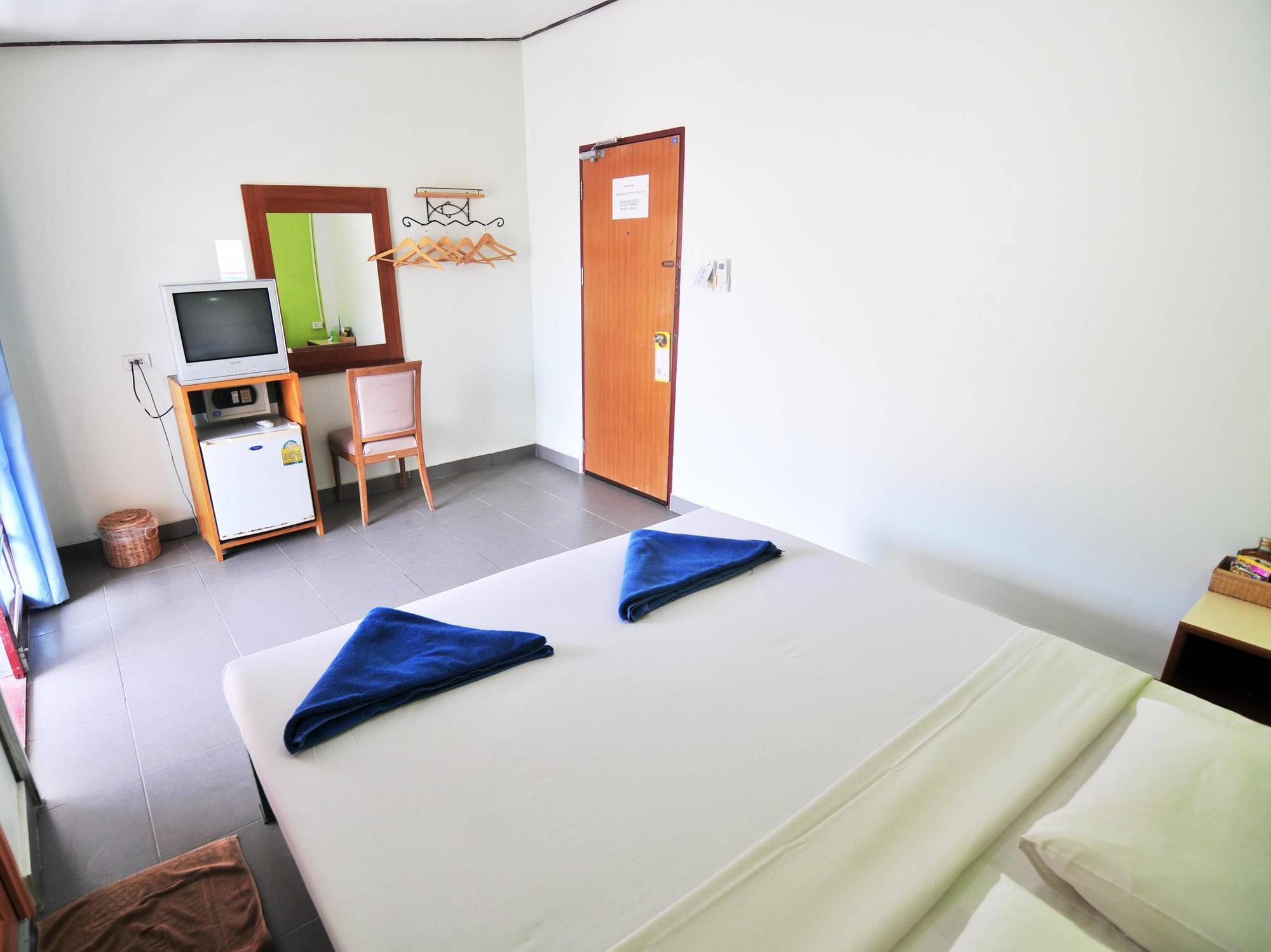 Phi Phi Inn Экстерьер фото